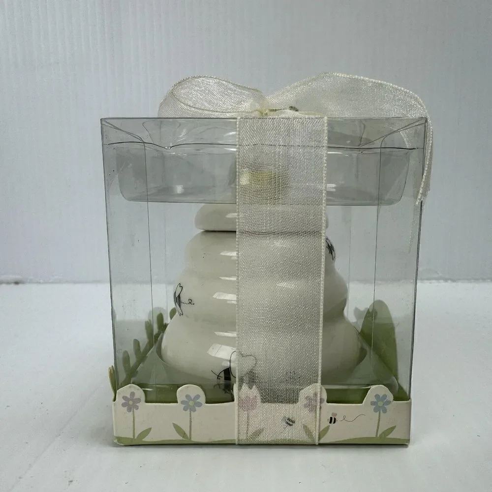 Kate Aspen Meant to Bee Ceramic Honey Pot with Wooden Dipper